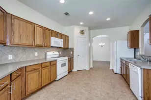 9907 Valance Way, Conroe, TX 77385 - Photo 12