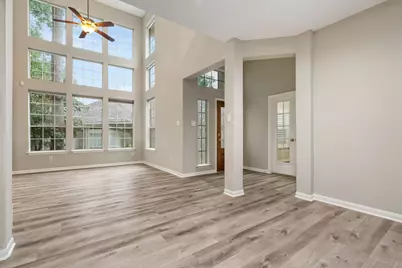 151 E Greenhill Terrace Place, The Woodlands, TX 77382 - Photo 10