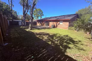 4427 Trafalgar Dr, Houston, TX 77045 - Photo 20