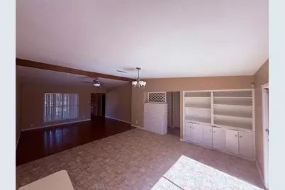 4427 Trafalgar Drive, Houston, TX 77045 - Photo 4