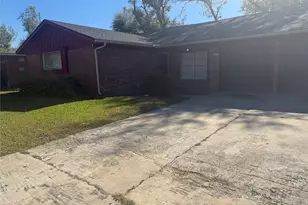 4427 Trafalgar Dr, Houston, TX 77045 - Photo 1