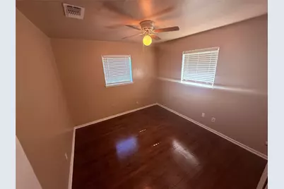 4427 Trafalgar Drive, Houston, TX 77045 - Photo 8