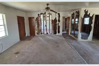 110 W Southland Avenue, Electra, TX 76360 - Photo 6