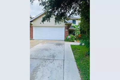 5042 Canyon Blanco Drive, Houston, TX 77045 - Photo 2