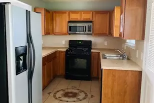 5042 Canyon Blanco Dr, Houston, TX 77045 - Photo 4