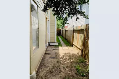 5042 Canyon Blanco Drive, Houston, TX 77045 - Photo 8