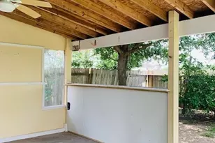 5042 Canyon Blanco Dr, Houston, TX 77045 - Photo 6