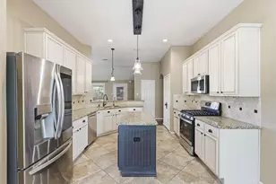7506 Nicholforest Ln, Spring, TX 77389 - Photo 6