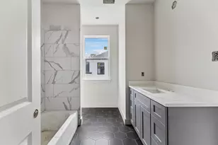 2023 Oak Forest Dr, Houston, TX 77018 - Photo 4