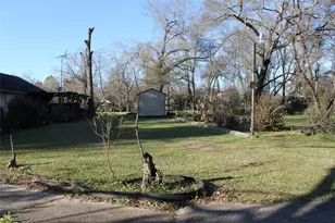 200 Dr Martin Luther King Jr Pl S, Conroe, TX 77301 - Photo 6