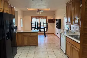 7593 Fm 365 Rd, Beaumont, TX 77705 - Photo 20