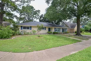 4611 Chantilly Cir, Houston, TX 77018 - Photo 2