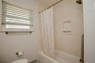 4611 Chantilly Cir, Houston, TX 77018 - Photo 32