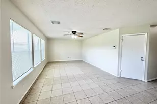 21734 Texian Ct, Spring, TX 77388 - Photo 10