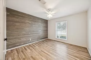 2127 Blue Willow Dr, Houston, TX 77042 - Photo 24