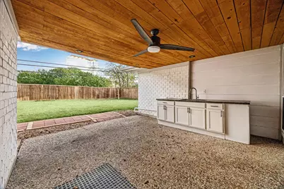 2127 Blue Willow Drive, Houston, TX 77042 - Photo 28