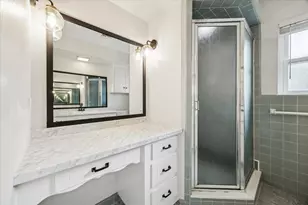 2127 Blue Willow Dr, Houston, TX 77042 - Photo 20