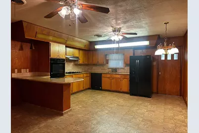 423 Newton Street, Orange, TX 77630 - Photo 8