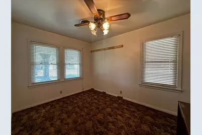 423 Newton Street, Orange, TX 77630 - Photo 4