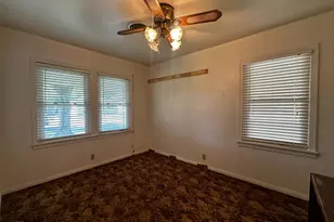 423 Newton St, Orange, TX 77630 - Photo 4