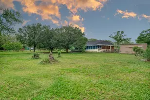 308 County Rd 893B, Angleton, TX 77515 - Photo 40