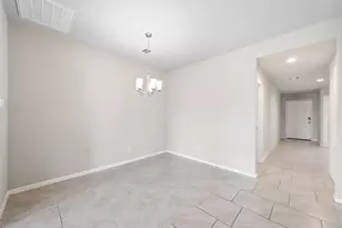 29802 Breakwater Dr, Katy, TX 77494 - Photo 4