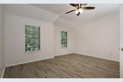 222 Blushwood Place, The Woodlands, TX 77382 - Photo 20
