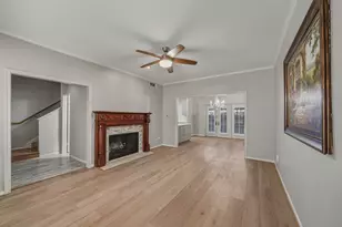 11711 Memorial Dr, Houston, TX 77024 - Photo 4