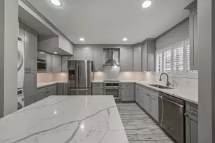 11711 Memorial Dr, Houston, TX 77024 - Photo 10