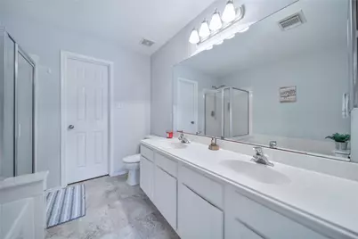 22 Butterfly Branch Place, The Woodlands, TX 77382 - Photo 18