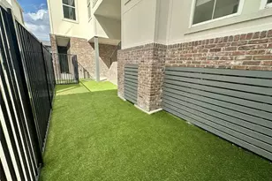 1142 W 16th St, Houston, TX 77008 - Photo 4
