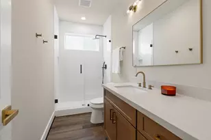 1142 W 16th St, Houston, TX 77008 - Photo 24