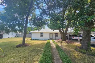 3016 Lincoln St, Liberty, TX 77575 - Photo 1