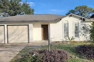 12127 Panay Dr, Houston, TX 77048 - Photo 4