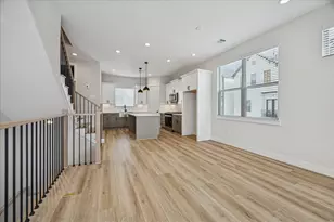 3710 Creekmont Gardens Ln, Houston, TX 77091 - Photo 18