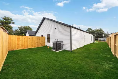 7807 Sandra Street #A/B, Houston, TX 77016 - Photo 28