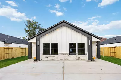 7807 Sandra Street #A/B, Houston, TX 77016 - Photo 2