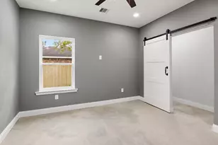 9114 Firnat St, Houston, TX 77016 - Photo 14