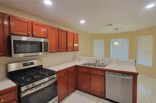 3335 Lakeland Gardens Dr, Katy, TX 77449 - Photo 10