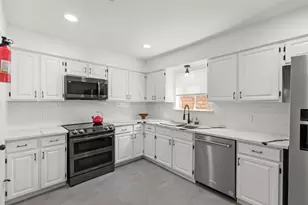 2019 Wilcrest Dr, Houston, TX 77042 - Photo 8