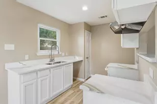 10943 Spanish Grant Dr, Sugar Land, TX 77498 - Photo 12