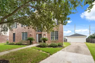 12702 Robins Crest Dr, Tomball, TX 77377 - Photo 2