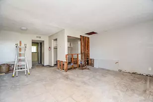 7902 Prestwood Dr, Houston, TX 77036 - Photo 2