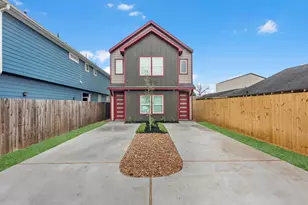 900 Lucky St, Houston, TX 77088 - Photo 18