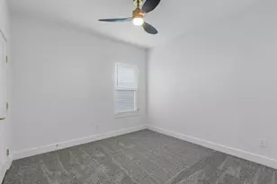 900 Lucky St, Houston, TX 77088 - Photo 14