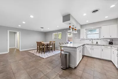 5219 Lamonte Lane, Houston, TX 77092 - Photo 16