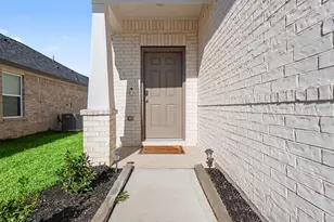 3303 Falling Brk Dr, Baytown, TX 77521 - Photo 6