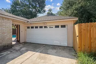 3510 Riverwood Park Dr, Houston, TX 77345 - Photo 34