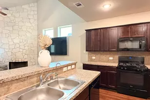 101 White Wing Ln, Sealy, TX 77474 - Photo 6