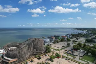 175 W 6th St, Kemah, TX 77565 - Photo 28